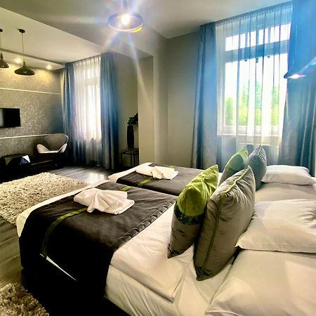 Hotel Central Кескемет Екстериор снимка