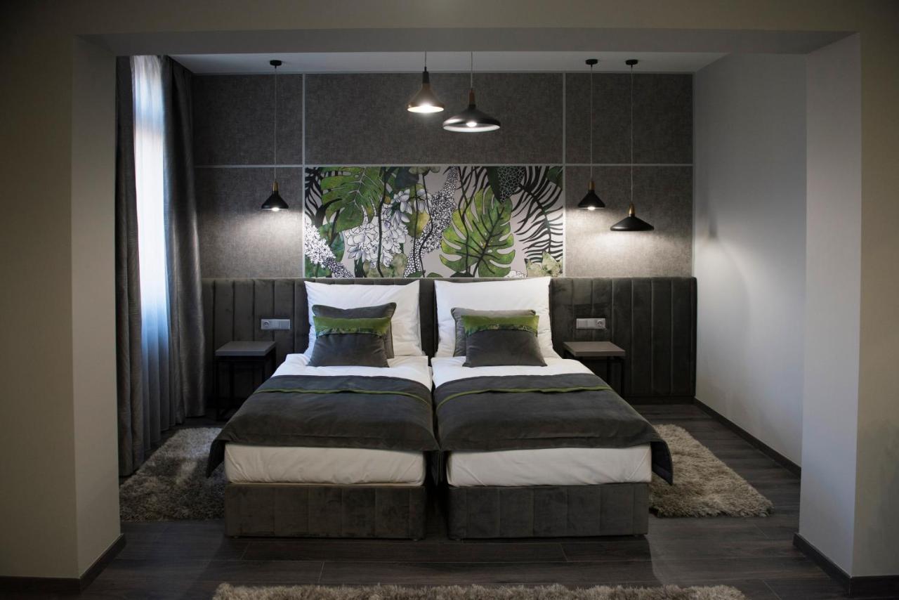 Hotel Central Кескемет Екстериор снимка