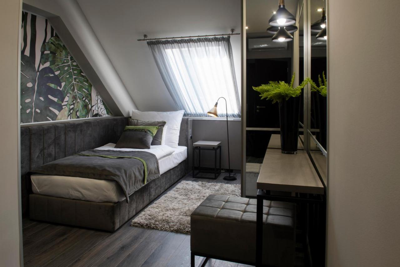 Hotel Central Кескемет Екстериор снимка