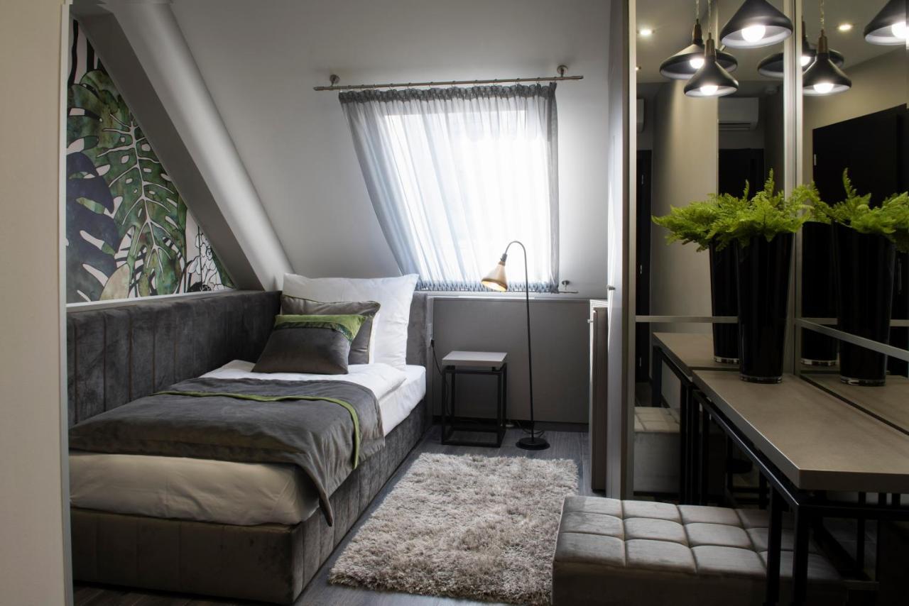 Hotel Central Кескемет Екстериор снимка
