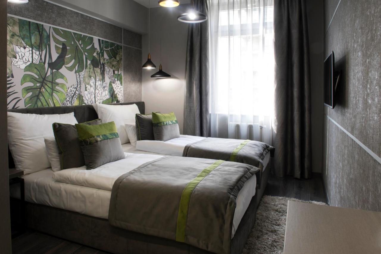 Hotel Central Кескемет Екстериор снимка