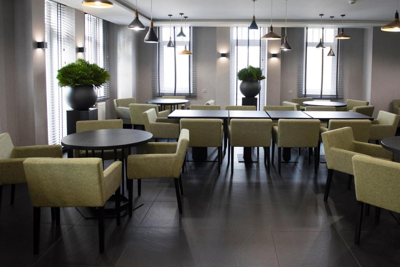 Hotel Central Кескемет Екстериор снимка